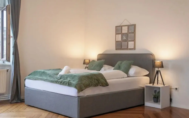 2BR Apt Near AKH Hospital With WiFi