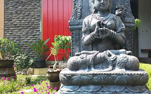 Mettaloka Guest House and Art Space