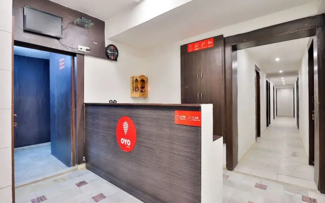 Oyo 15581 Rajshree