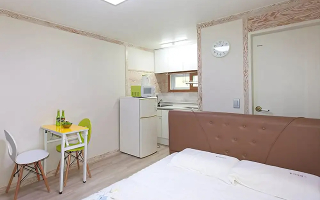 Geoje Willow Tree Pension