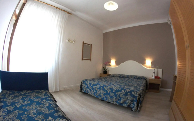 Hotel Moderno