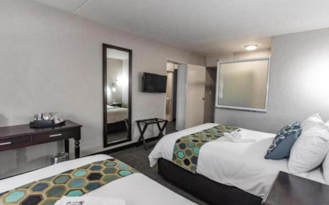 Hotel247
