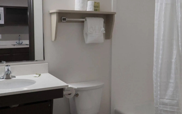 WoodSpring Suites Bakersfield East
