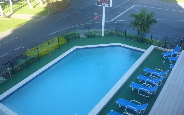 Coral Towers Holiday Suites