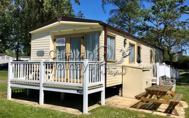 Caravan Holidays Hopton