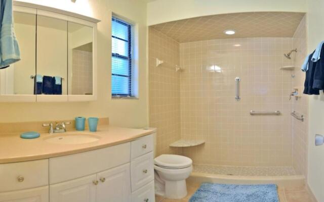 Bradenton Lakefront Home 1903