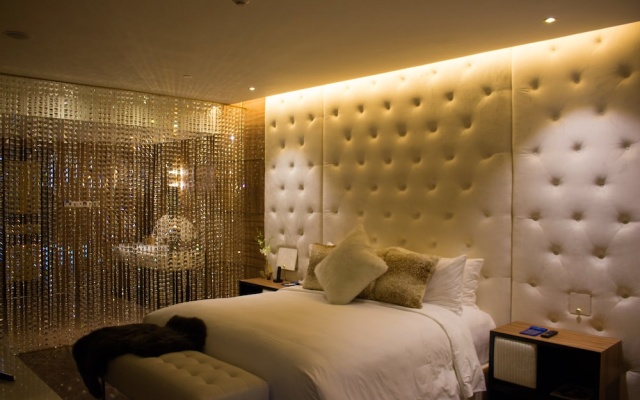 Khách Sạn Hoàn Cầu – Guest Rooms – Nha Trang