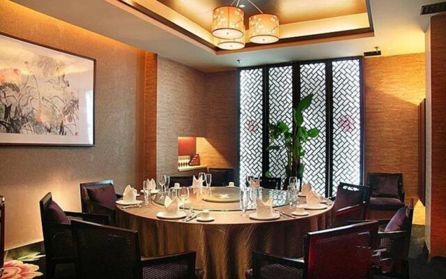 Danfeng Boutique