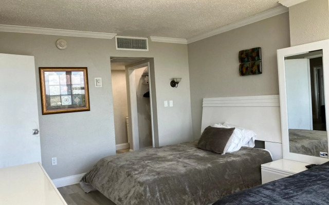 Ocean Manor Beach Hotel