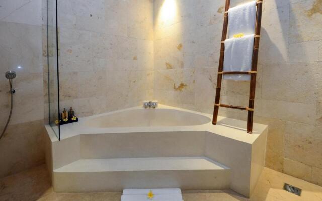 Artisane Villa And Spa