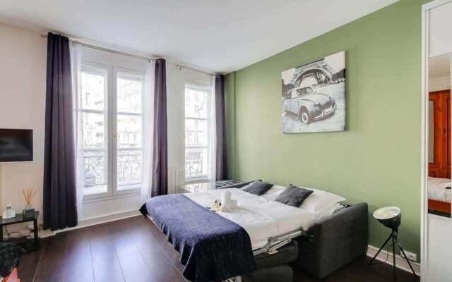 Spacious Studio in Marais