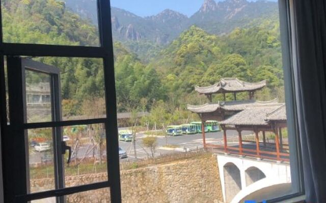 Sanqingshan single family house