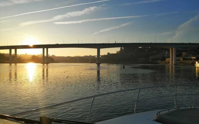Oporto Douro Floating House