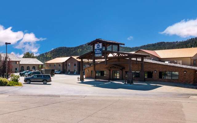 Best Western Golden Spike Inn & Suites