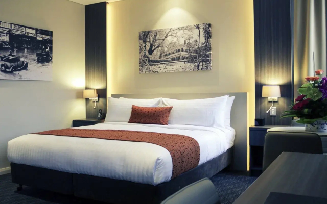Mercure Orange