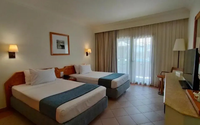 Camel Dive Club & Hotel
