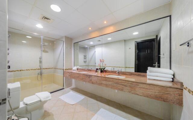 DXB - Royal Oceanic - 2702 - DM