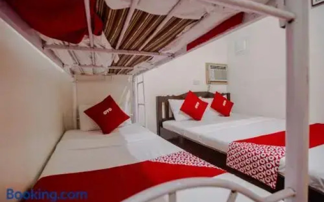 OYO 741 Sierra Travellers Inn