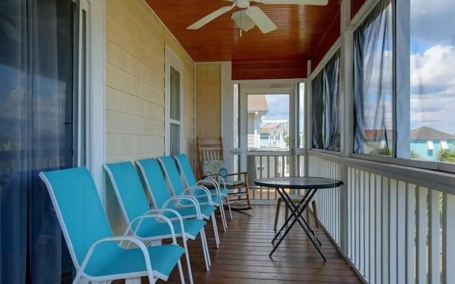 Casa de la Playa by RedAwning