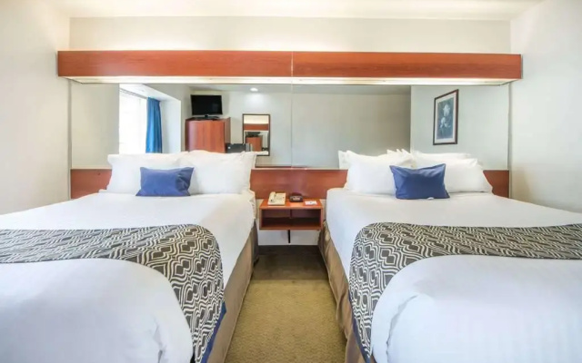 Microtel Inn & Suites By Wyndham Miami