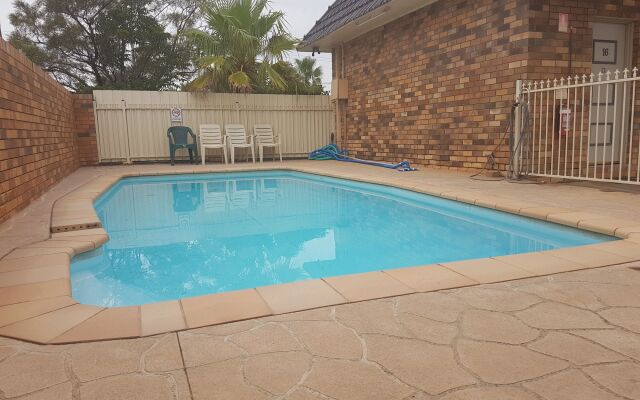 Acacia Motel Griffith