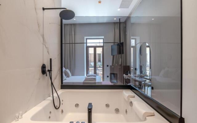 Omma Suites