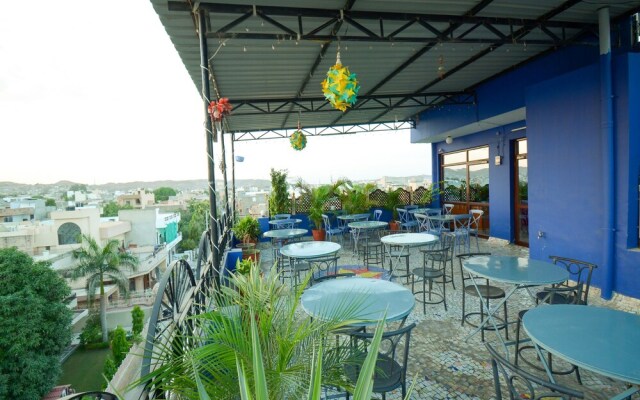 OYO 22202 Apple Home Stay