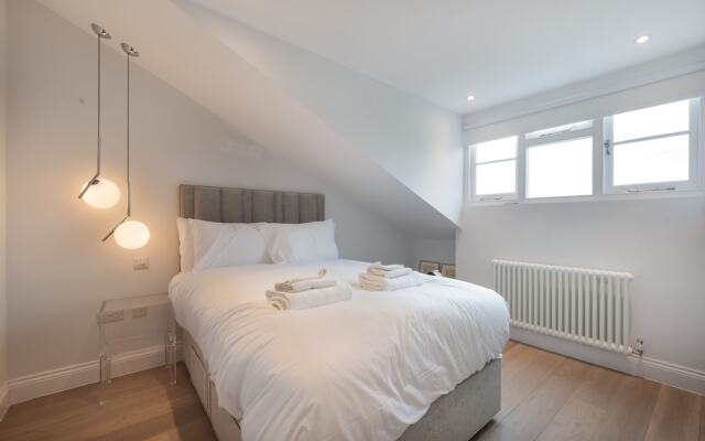 Stunning Maida Vale Apartment Near Regents Canal by Underthedoormat