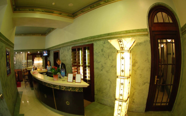EA Hotel Royal Esprit