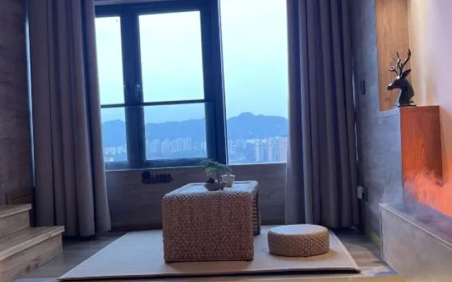 Zhefan Aesthetic Bed and Breakfast (Dazhulinjiang and Cheng Store) – Balcony – Chongqing