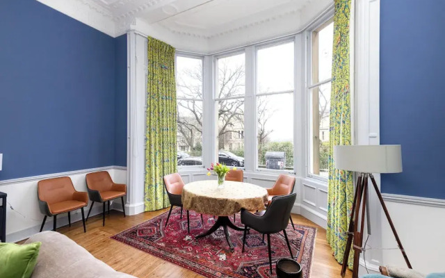 Spacious 2-Bedroom Ground Floor Flat