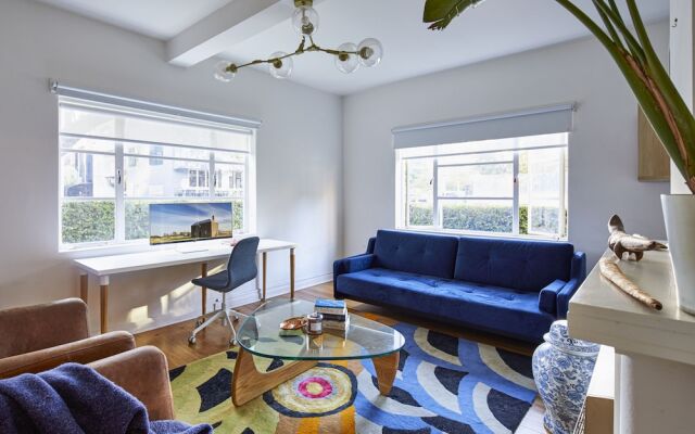 Stylish 1 Bedroom Apt 5 Minutes To Melbourne CBD