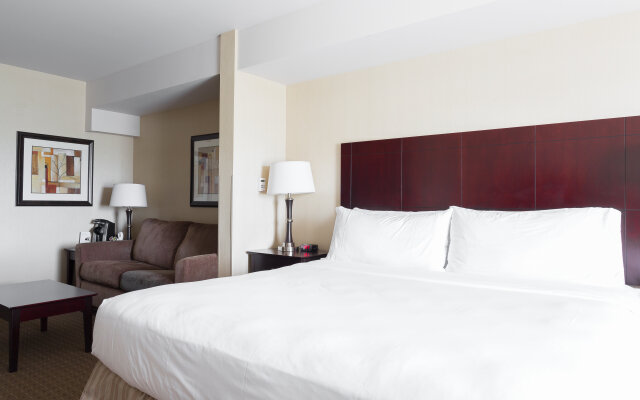 Holiday Inn Express & Suites Seattle North - Lynnwood, an IHG Hotel