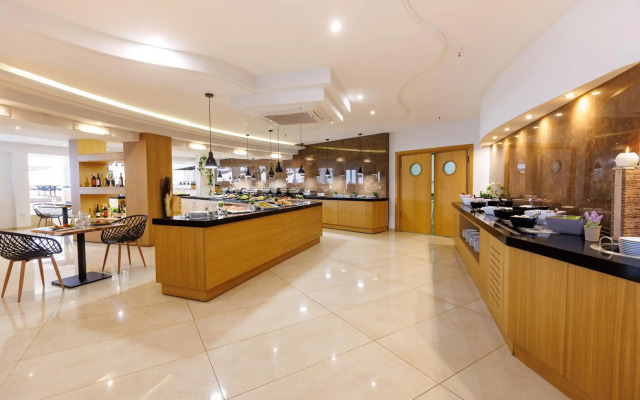 Malia Bay Beach Hotel & Bungalows
