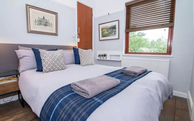 Host Stay Terrace on Canal