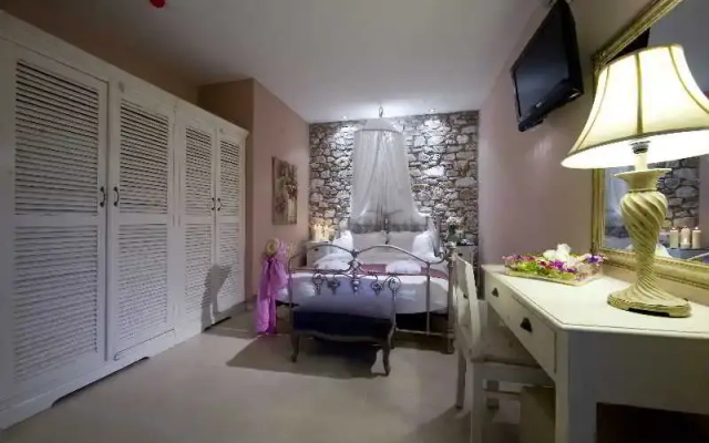 Nikoleta Luxury Villa