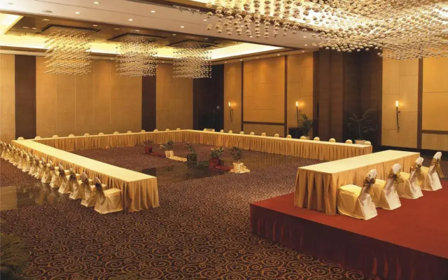 The Retreat Hotel & Convention Centre
