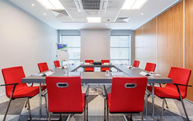 Holiday Inn Express Walsall M6J10 by IHG