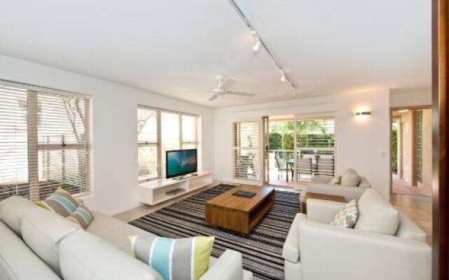 Alderly Apartment 8