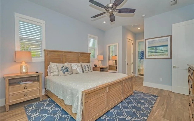 261 Seabreeze Ct - 4Br Home