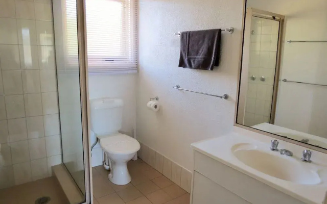 Chapman Court Holiday Units