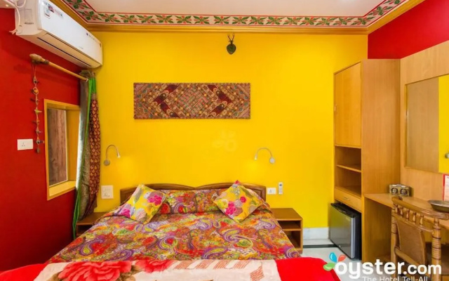 Ganpati Guest House – Guest Rooms – Varanasi