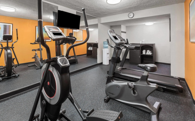 Baymont by Wyndham Downtown Detroit