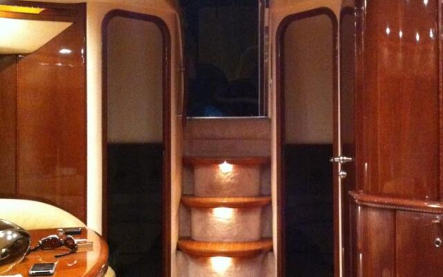 Une Nuit à Bord La Rochelle