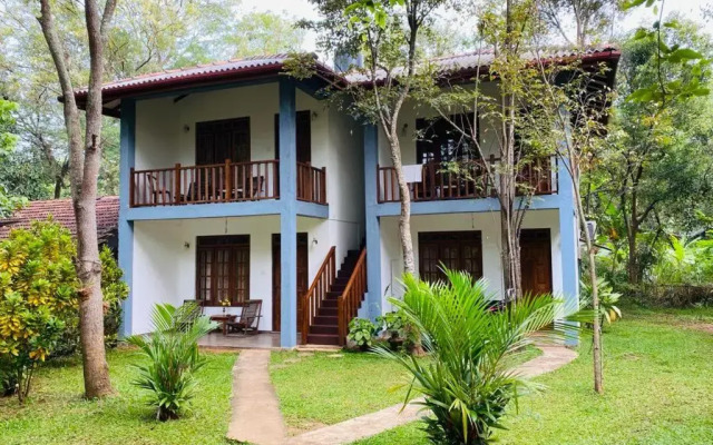 Isanka Lion Lodge