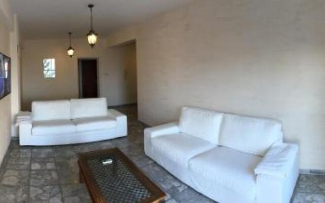 Spectacular 3 Bed Apartment