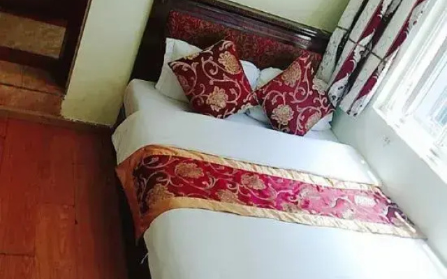 Kangding Jiahui Holiday Business Inn
