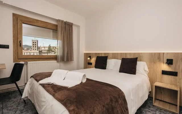 La Trobada Hotel Sport