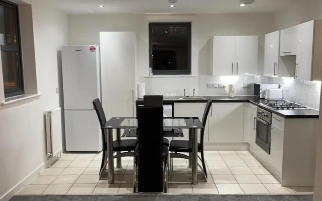 Stunning 2-bed Stratford Apartment