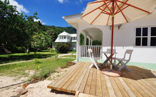 Petit Baie Chalets
